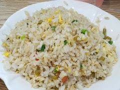 炒饭-江城燕子大排档(江汉路步行街店)