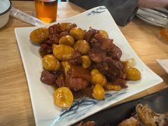 板栗红烧肉-钰田大院·碳烤虹鳟鱼·怀柔地道农家菜(雁栖湖店)