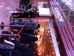 东荟城-东荟城名店仓