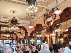 -Majestic Café