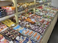 -来伊份(新环广场新环西路店)