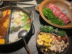 -三出山火锅(南京万象天地店)