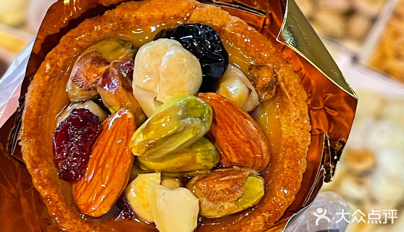 中间夹着一层芋泥馅儿 真的超爱芋泥的各种东西！