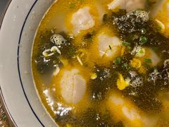 金汤黄鱼馄饨-蟹黄鱼·楼上面馆(外滩中央旗舰店)