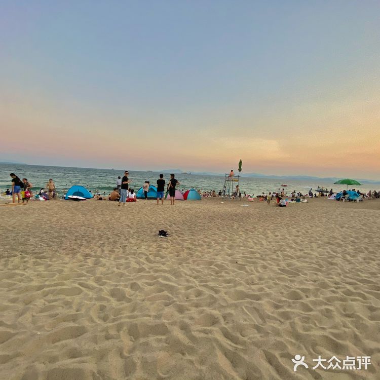 玫瑰海岸,一个可以骑马的海滩,有很多来拍婚纱照的