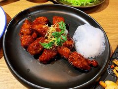 红酒泡沫牛仔粒-荟廷·晶萃(陆家嘴尚悦湾店)