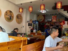 大堂-古城苗家土菜馆(河景餐厅店)