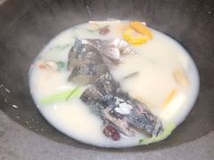 -咕嘟草帽鱼·牛奶一样的鲜鱼汤(包河万达广场创始店)