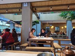 大堂-绿草地·湘菜(酃湖师院店)