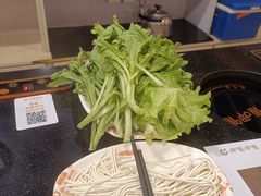 -呷哺呷哺(世贸.工三店)
