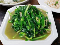 韭菜炒蚬肉-吾介小籠館