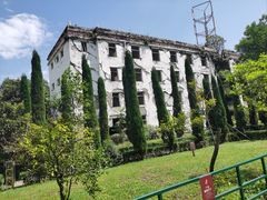 -四川汶川特大地震漩口中学遗址