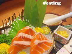 鲜得很三文鱼刺身-隐月· 㐂和食屋(芝罘万达公馆店)