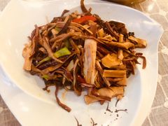 -小厨子私房菜·云南美食店