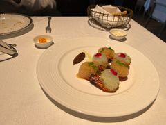 干葱白葡萄酒九节虾配叁巴酱-Mogul Eatery·大亨餐酒馆