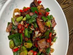 土大蒜炒乡里腊肉-湖南人家·家传湖南菜(水围店)