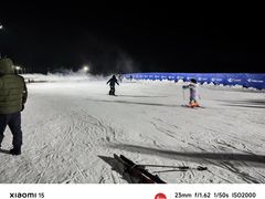 -浙东第一尖雪山欢乐谷