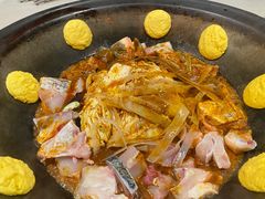 -小火炕铁锅炖鱼