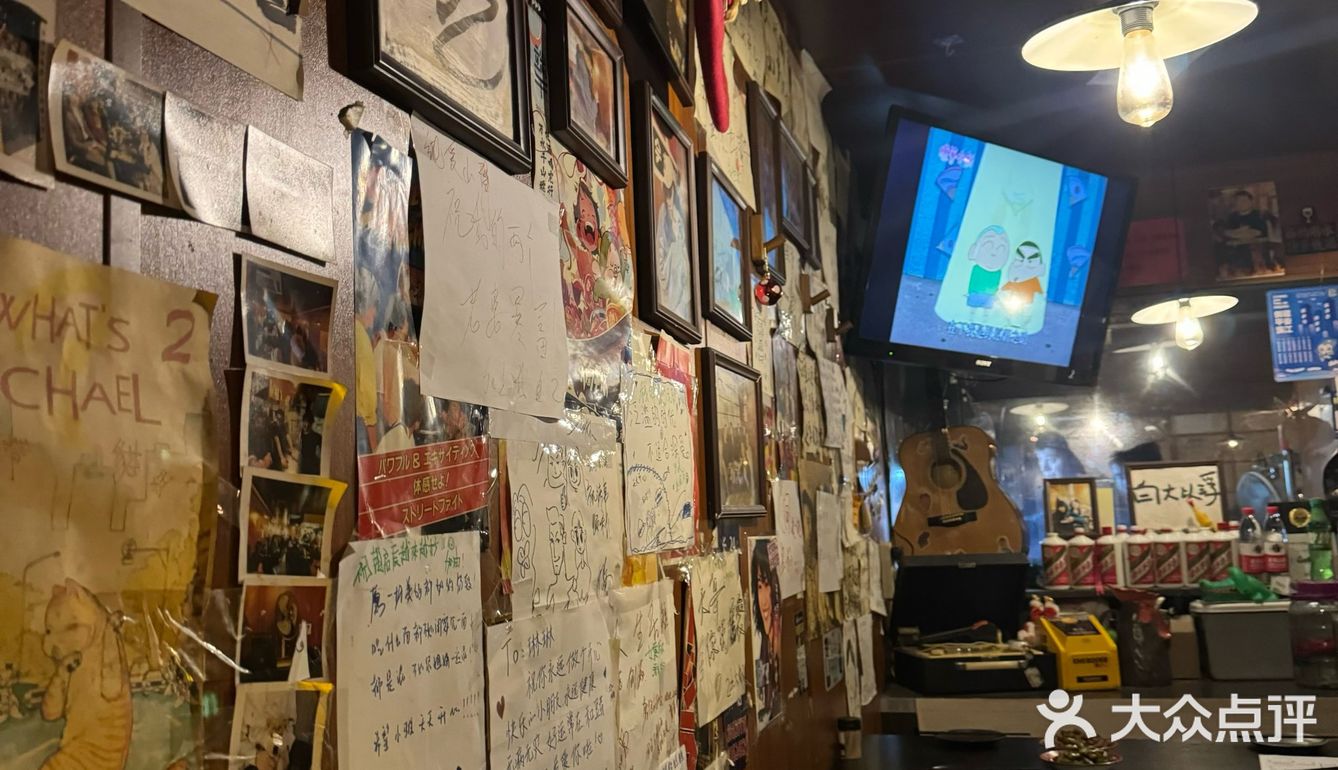 小明叔叔喝了好多杯[加油]