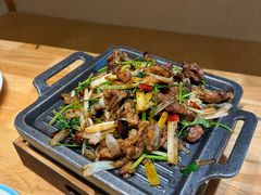 京葱孜然羊肉-快乐老家三鲜饺子东北菜(南六中路店)