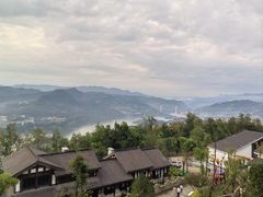 -三峡梯城