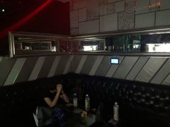 -蓝尊量贩(黄河路店)