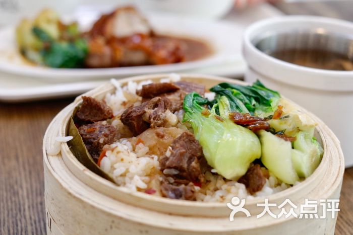 港芝味港式茶餐厅(百丈路店)牛腩笼仔饭图片 - 第52张
