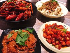 -巴厘龙虾·榜首油焖大虾(音乐学院·沿江酒馆店)