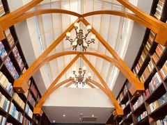 -钟书阁(松江泰晤士小镇店)