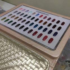 -U mi Nail美甲工作室