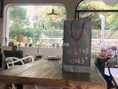 -彳亍咖啡·这里(水湾路店)