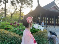 -一揽芳华汉服旗袍体验馆(拙政园店)