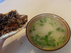 -烤鸭肉夹馍鸭汤店