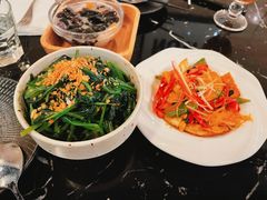 台式油葱拌菠菜-Let's Taipei 非常烘焙(太古里店)