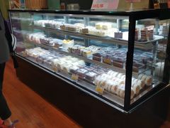 面包甜点陈列柜-新侨三宝乐面包店(崇文门店)