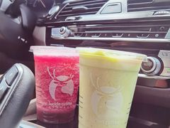 -瑞幸咖啡(凯德龙之梦莘庄店)