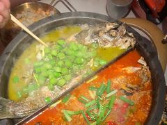 -鸣记脆皮烤鱼·海鲜烤鱼(三八广场店)