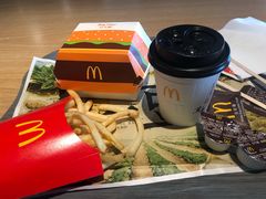 -麦当劳(百荣世贸商城店)