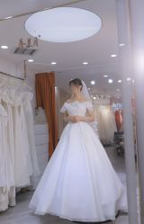 -台湾蔡美月婚纱租赁