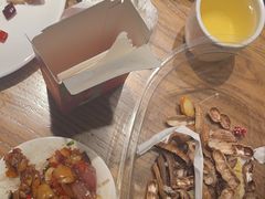 -爱碗亭·鲜炒湖南菜(壹城中心店)