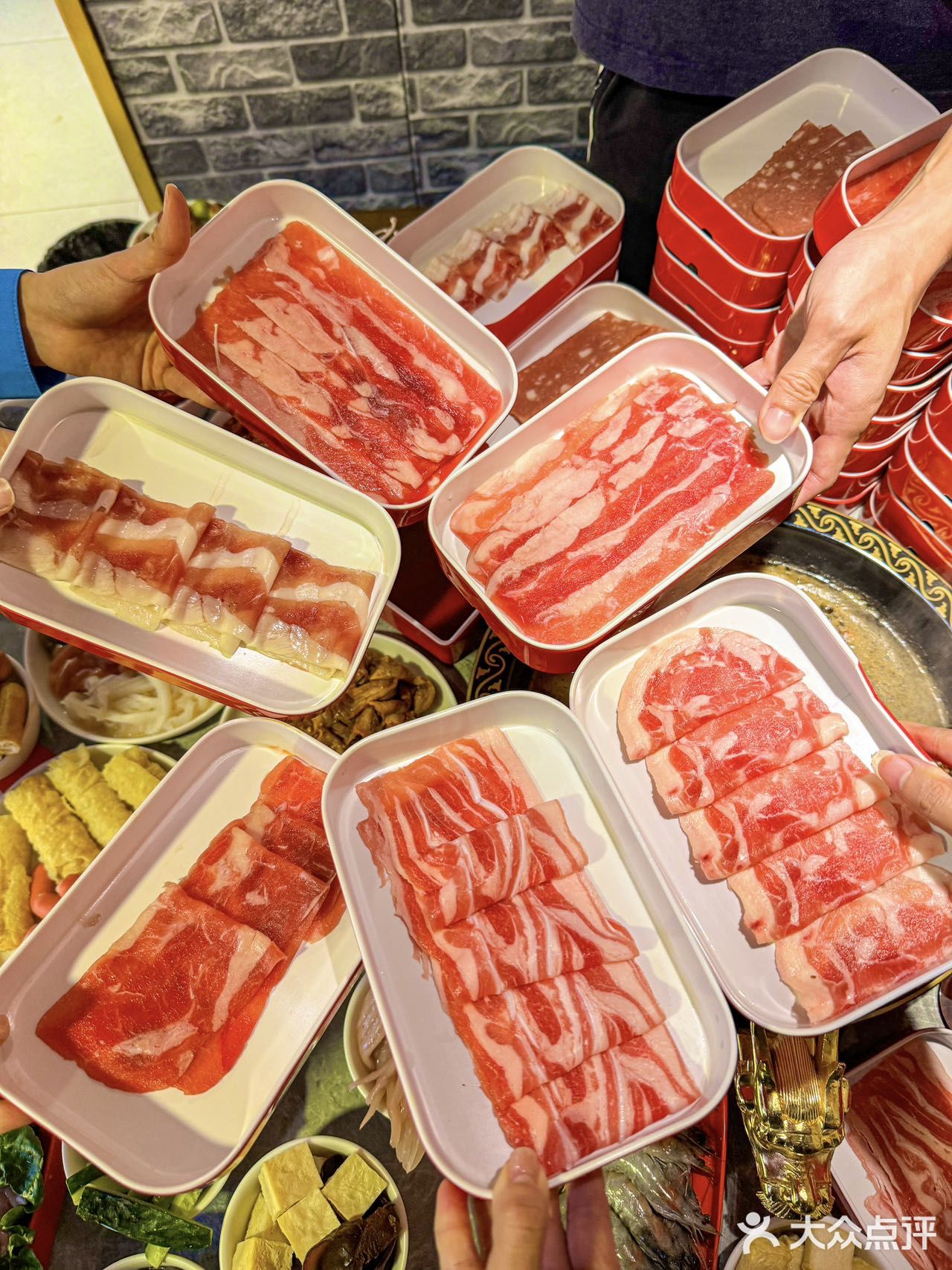 天冷来吃重庆自助火锅，少少价格大大满足！