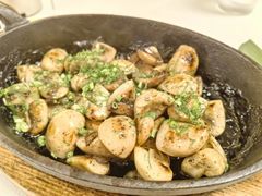 折黄油芝士焗口菇-龟兹KUCINA·新疆菜(前滩L+PLAZA店)