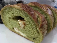 菠菜蒜蓉芝士-仙峰天然面包(迎宾路店)
