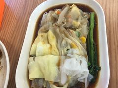 鸡蛋瘦肉肠粉-港澳烧卤馆