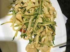 -靠山屯东北农家菜(八龙桥雅苑店)