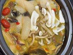 -野菌皇海景野生菌火锅(滨海大道店)