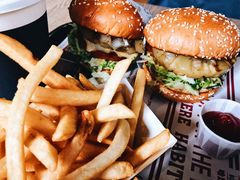 -The Habit Burger Grill 哈比特汉堡(复兴soho店)