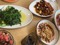 -渝信川菜 · 川味家常菜(财富购物中心店)