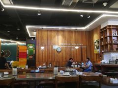 大堂-胡须佬鸡煲四季火锅店(石厦西村直营店)