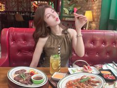 -Famous肥猫墨西哥音乐餐吧(五棵松华熙LIVE店)